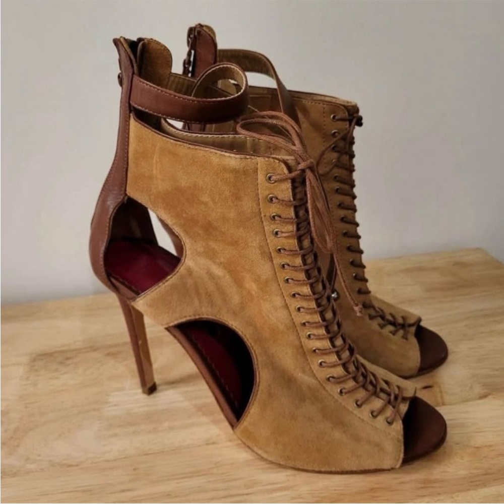 Carolina Herrera Tan and Brown Leather Lace-Up Heels Size 37